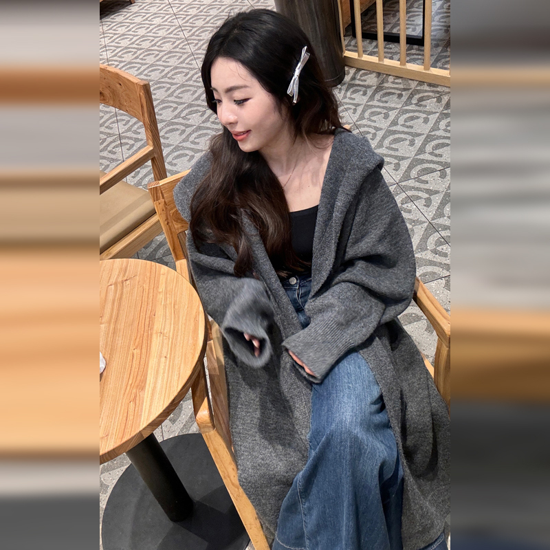 灰色连帽长款毛衣女秋冬季2025新款慵懒风高级感针织开衫外套春秋