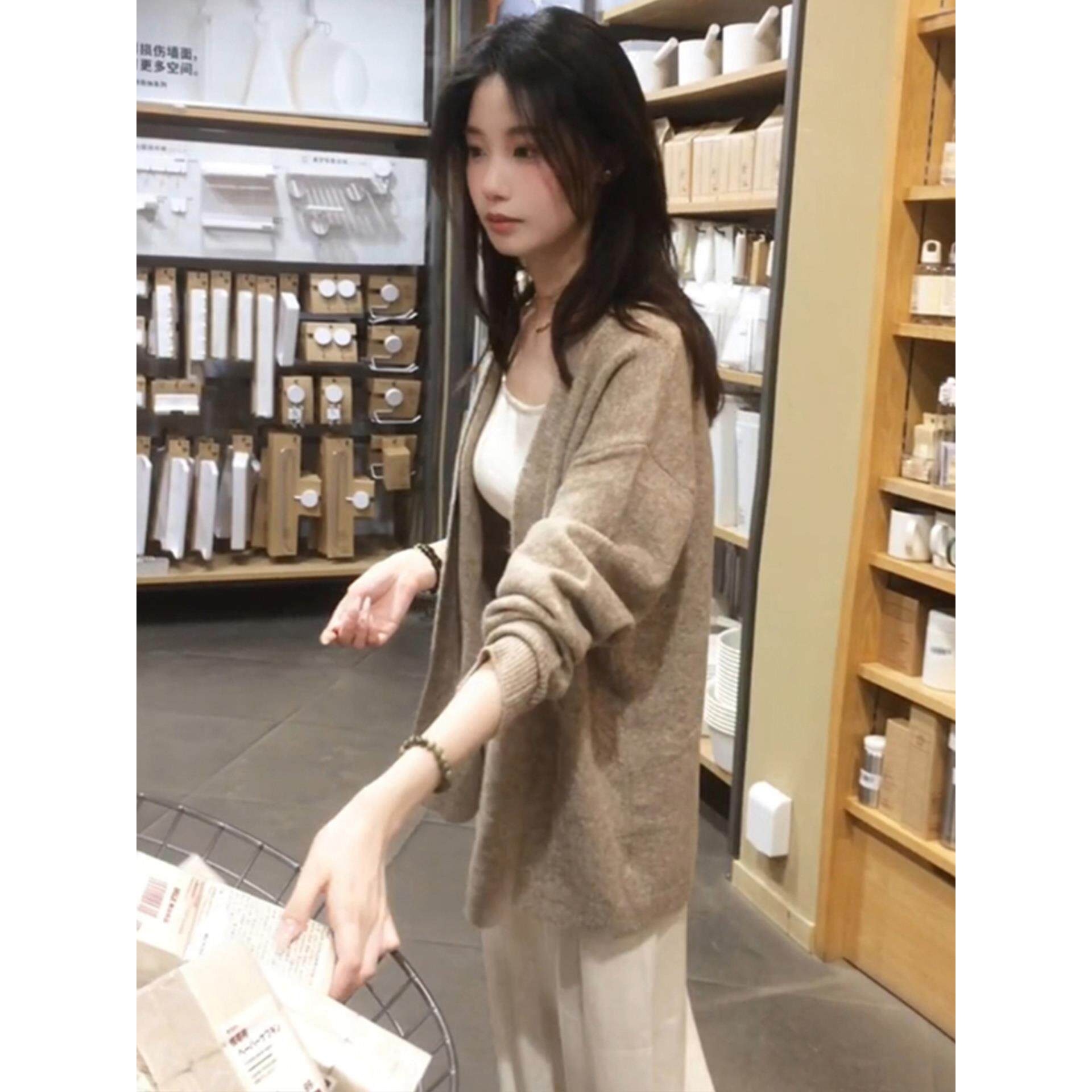 JOYIASS韩系上衣女装秋季2025新款外贸原单漂亮燕麦色针织毛衣开