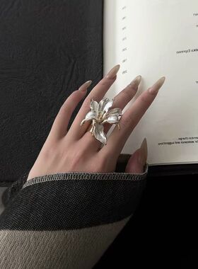 轻奢时髦撞色郁金香戒指女夸张小众设计感时尚精致指环白色食指戒