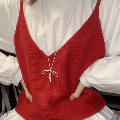 自带氛围感的蝴蝶结水滴吊坠项链