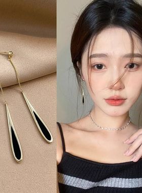 气质黑色耳环女2025新款爆款流苏小众独特耳钉轻奢流行高级感耳饰