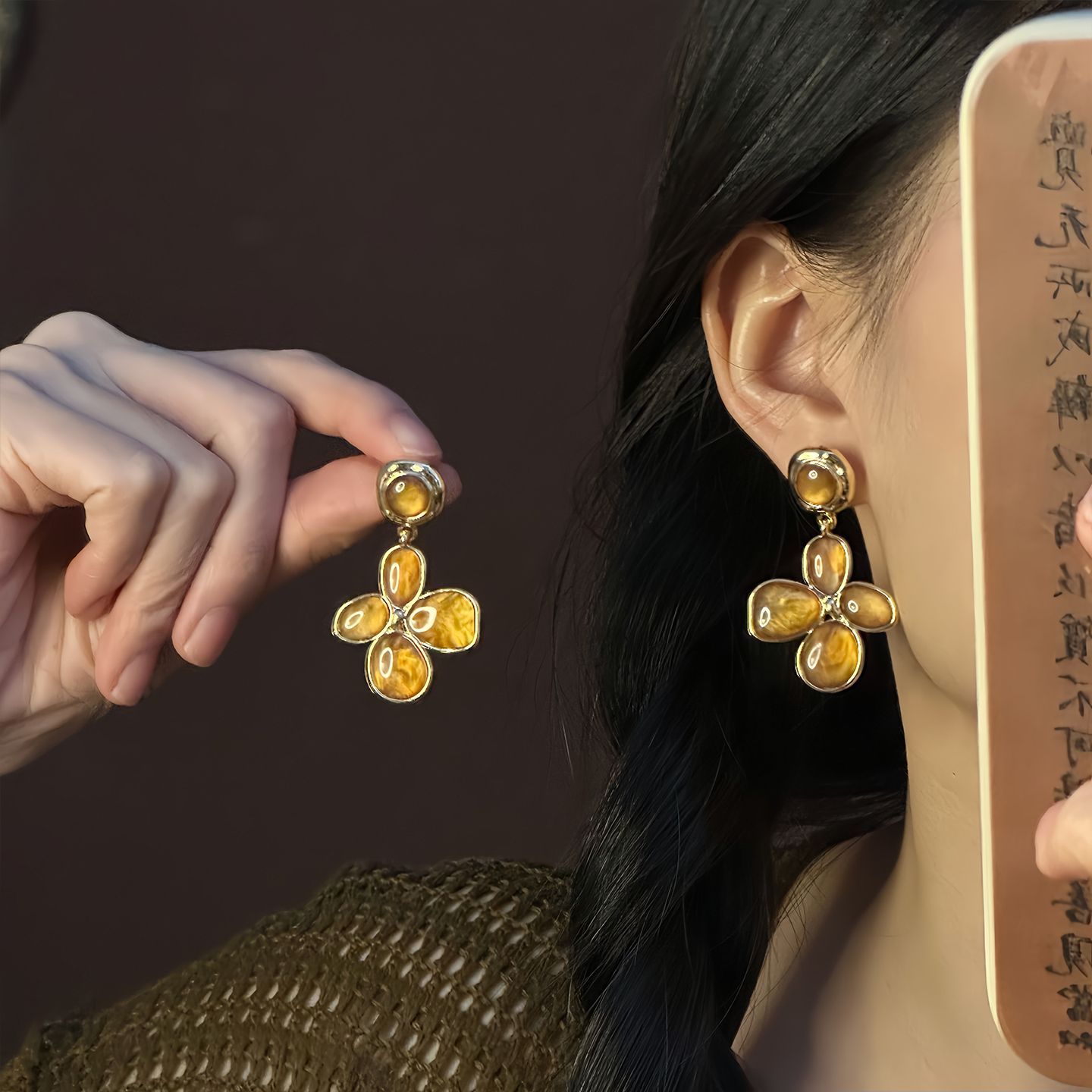 复古美拉德琥珀花瓣耳环女轻奢小众高级感气质耳钉独特漂亮耳饰