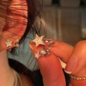 星月精致超闪贝珠高级气质百搭蚊香盘耳夹无耳洞2024新款