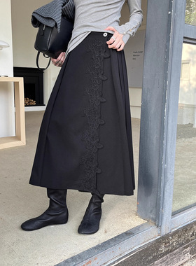 初打十三行冬设计感压褶刺绣拼接羊毛A字半裙女BQA156