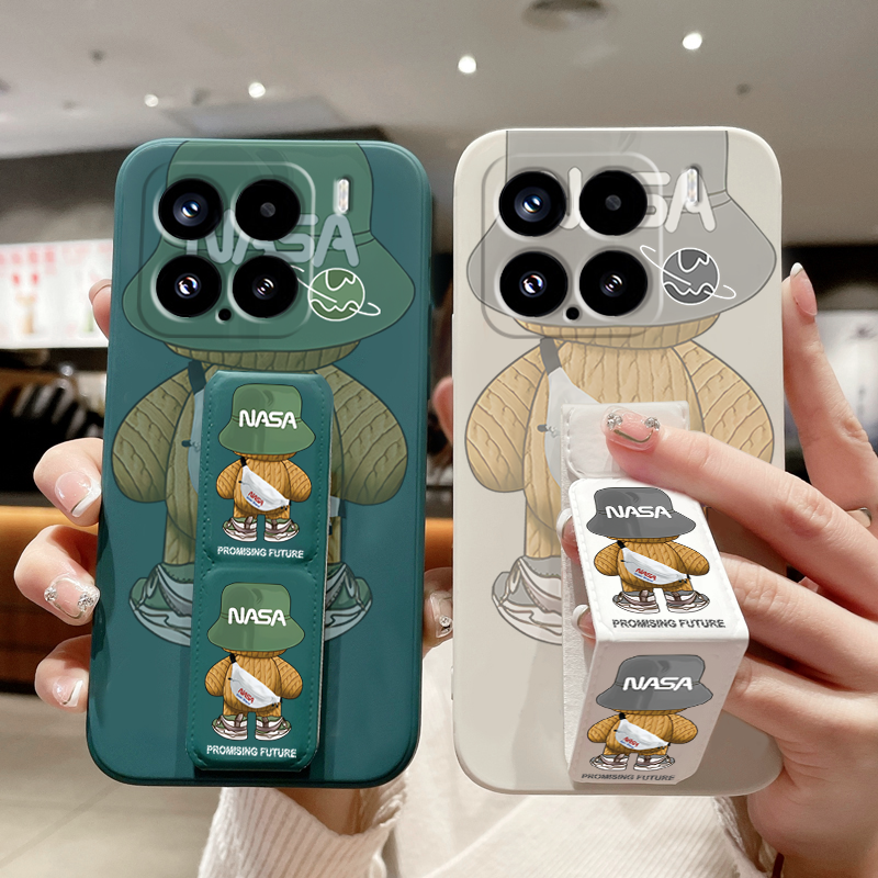 新款支架款适用小米15SPro手机壳xiaomi15/14Ultra全包防摔civi5Pro背包熊潮牌13磁吸支架折叠腕带12个性软壳