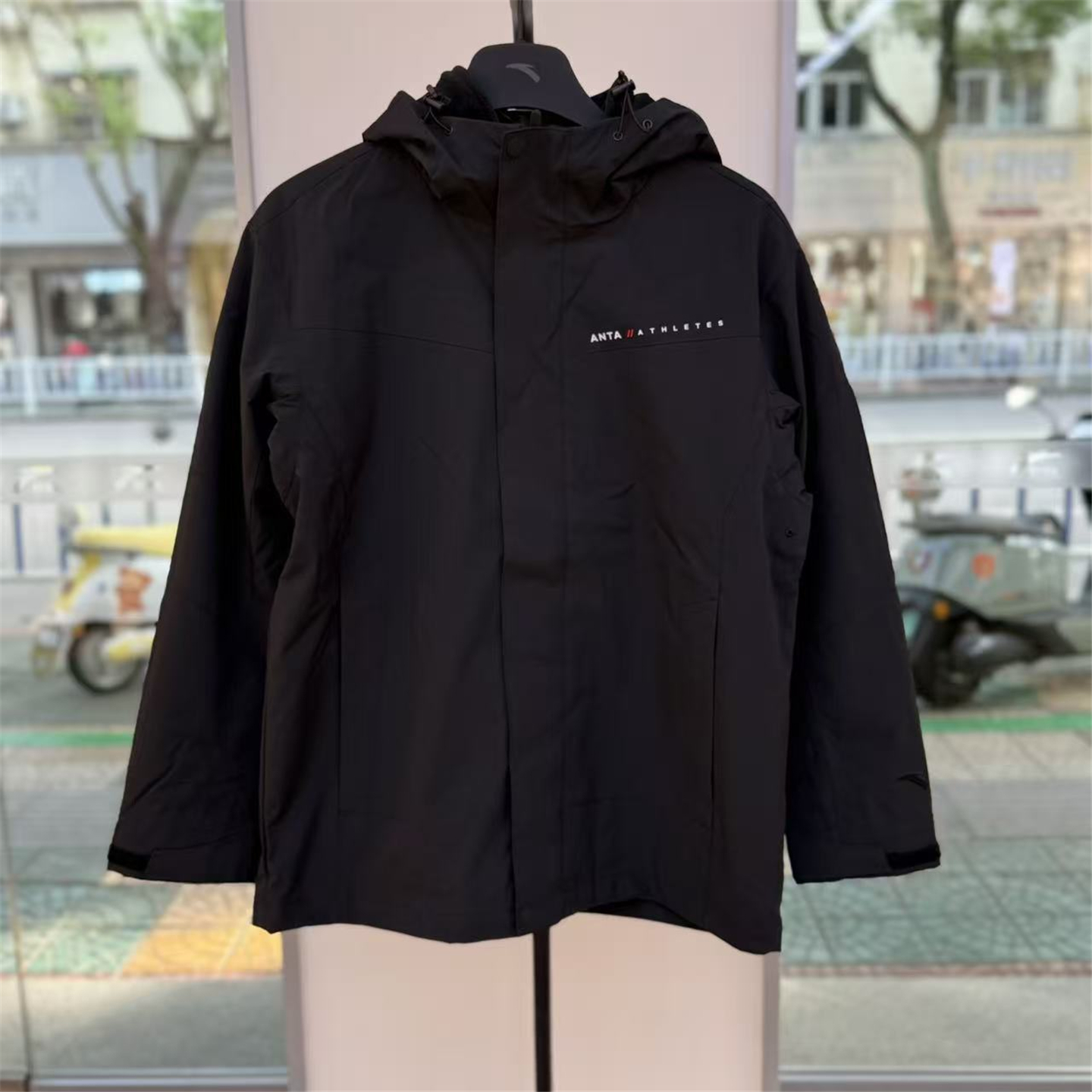 安踏三合一防泼水外套2025年冬男运动户外冲锋衣外套152547611