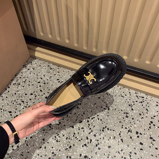 凯旋门扣加绒厚底一脚蹬乐福女小皮鞋 日落多伦多