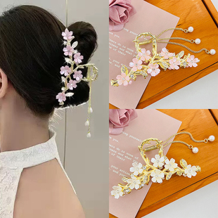 闪钻小花朵流苏抓夹女高级感后脑勺盘发气质鲨鱼夹子头饰古风发夹