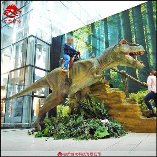儿童仿真恐龙坐骑商场恐龙电动车广场公园游乐园遥控扫码恐龙车