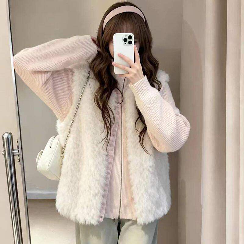韩系温柔甜美时尚2025秋冬套装设计高级感毛茸茸马甲女+粉色开衫