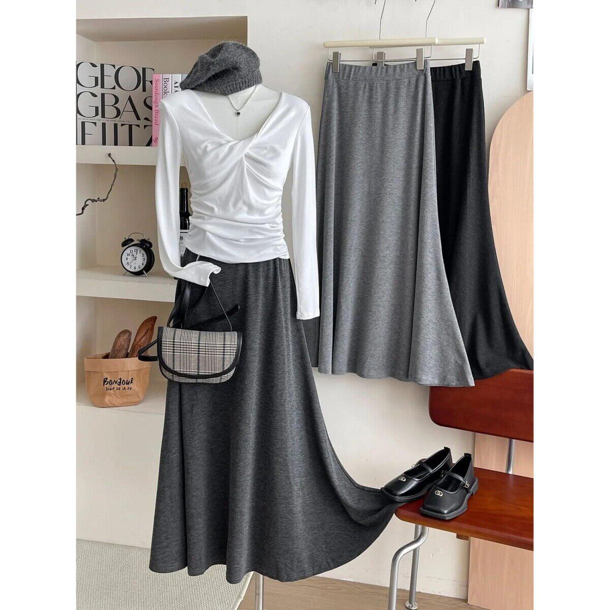 法式松紧腰软糯米雪花绒鱼尾半身裙女早秋垂感包臀a字中长裙