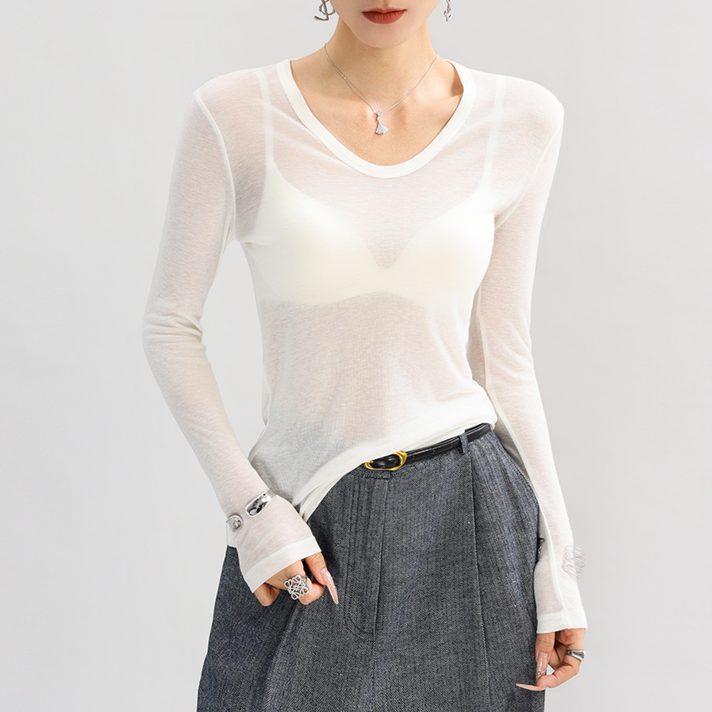 白色u领网纱打底衫透明修身长袖