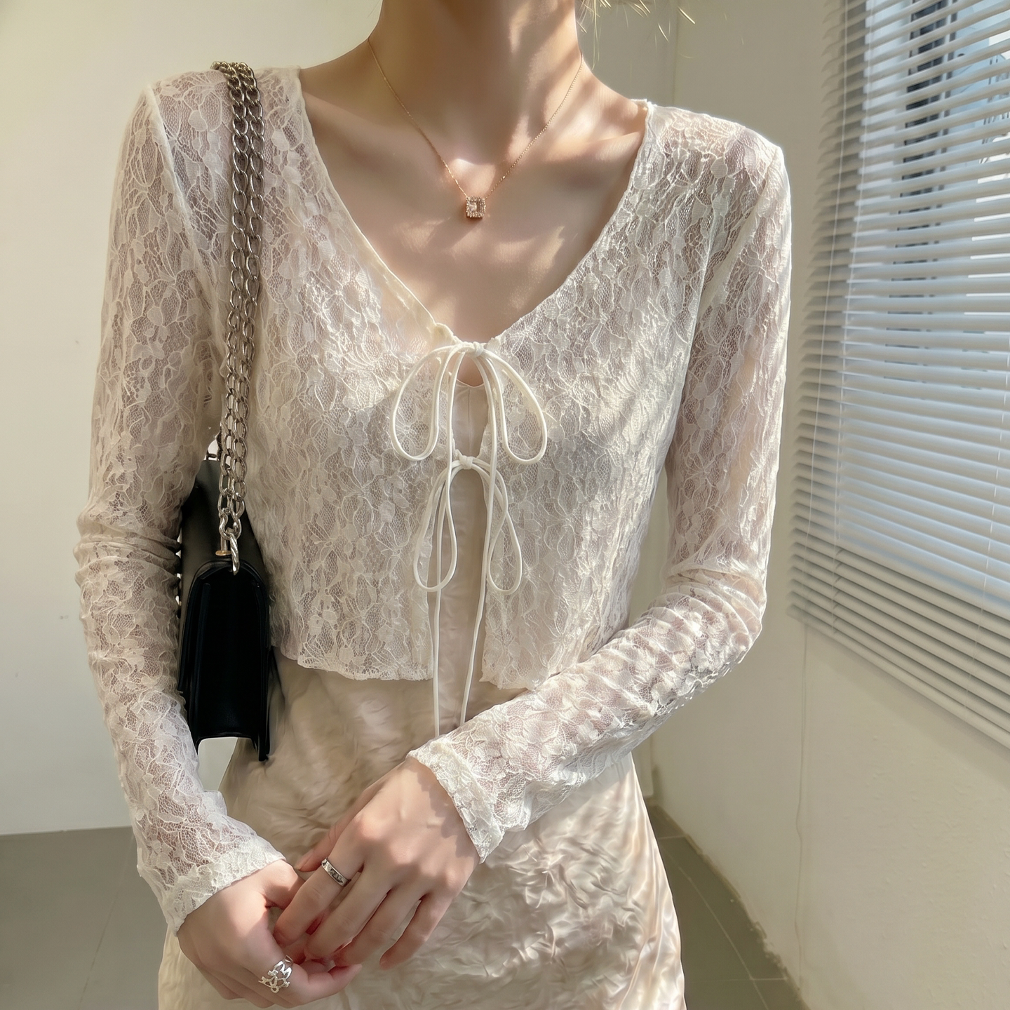 杏色蕾丝防晒开衫系带长袖短款图片