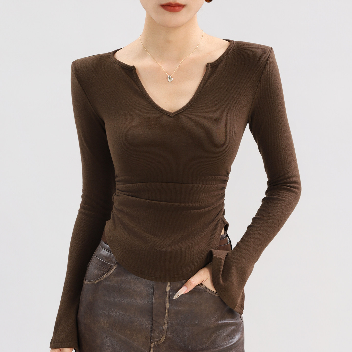 v领加绒磨毛打底衫女独特漂亮