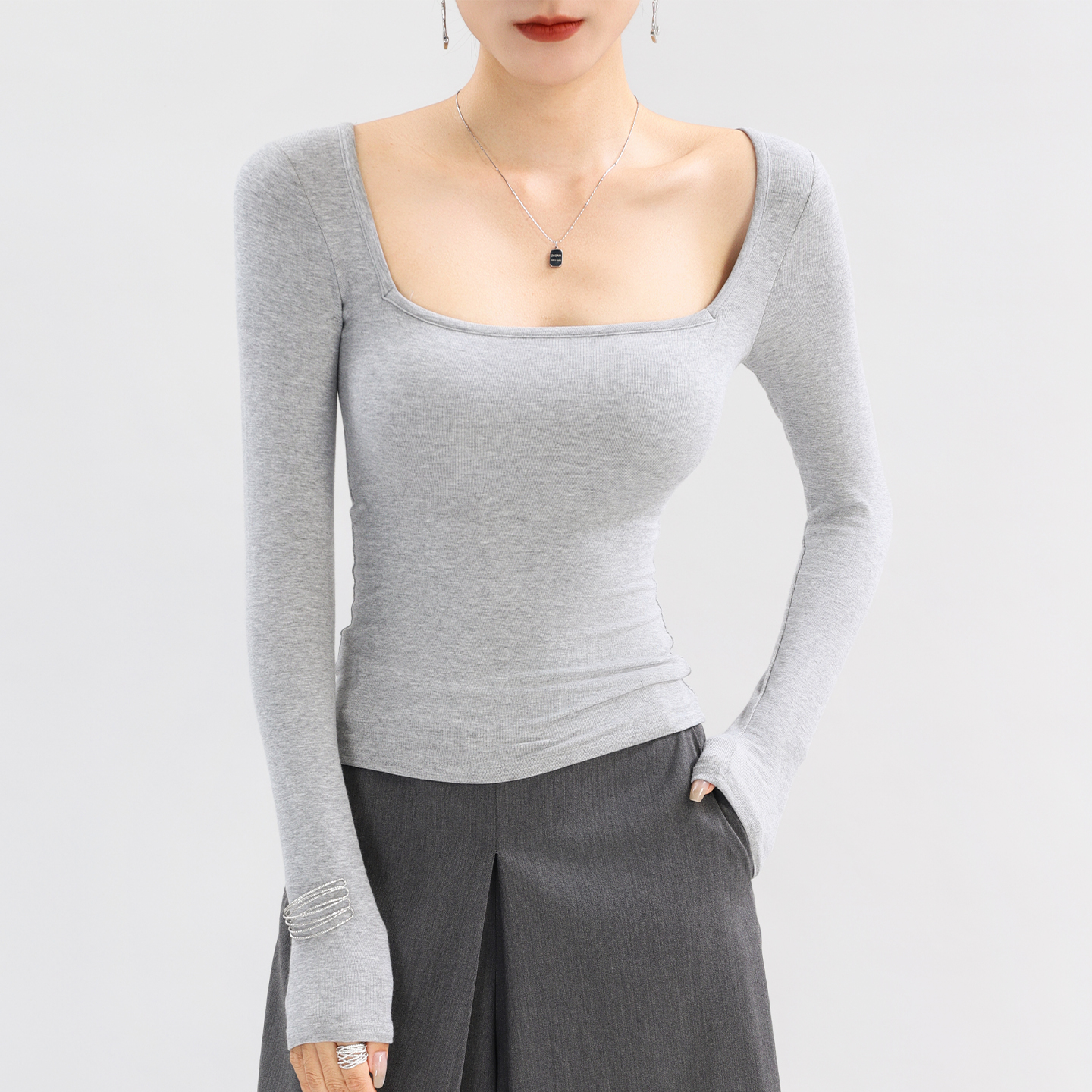 灰色方领内搭打底衫女高级感上衣