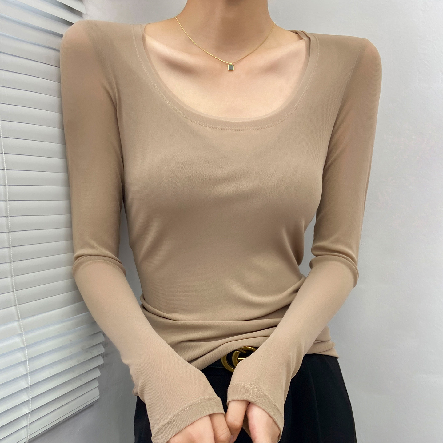 杏色u领蕾丝网纱内搭打底衫女高级感高端品牌时尚洋气修身上衣薄,女装/女士精品,T恤,淘宝优惠券,粉丝福利购,淘宝优惠卷