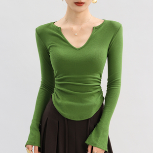 收腰上衣 漂亮性感绝美修身 绿色v领打底衫 女高级感可外穿高端时尚