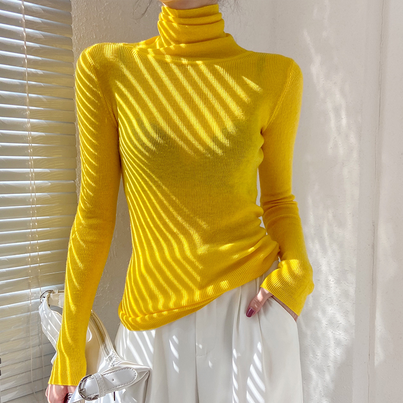 黄色细羊毛高领打底衫女秋冬