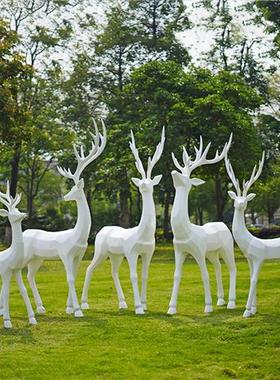 玻璃钢几何块面梅花鹿雕塑摆件园林景观售楼处小区草坪抽象鹿装饰