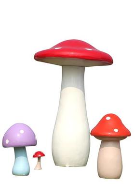 户外幼儿园仿真蘑菇雕塑庭院草坪娃娃园林摆件花园玻璃钢植物装饰