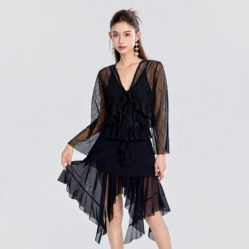 新款泳衣女黑色连体裙式三件套小众设计不规则显瘦遮肚泡温泉度假