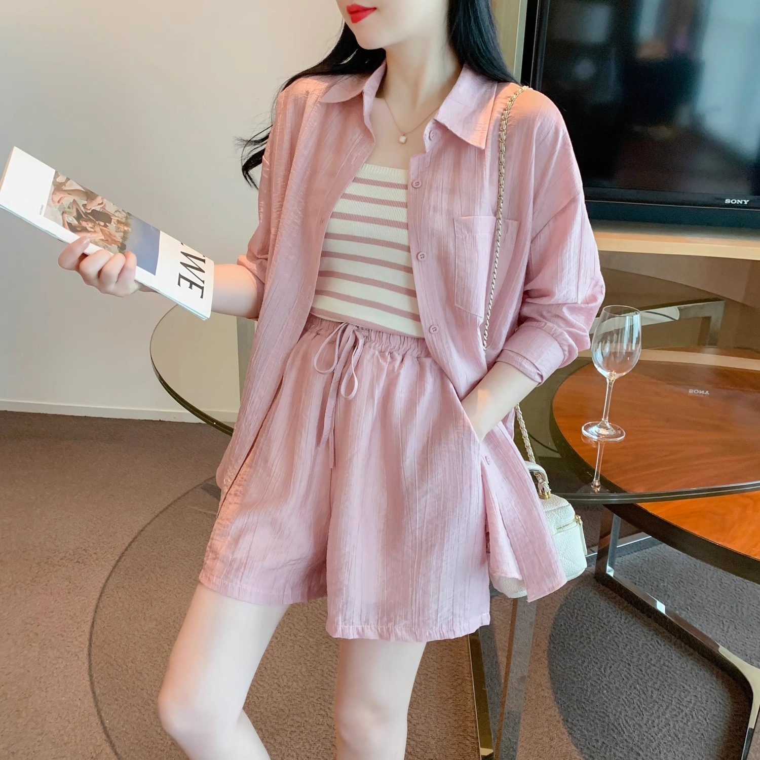 休闲套装女2025新款夏季时尚洋气小个子防晒衫衬衫背心短裤三件套