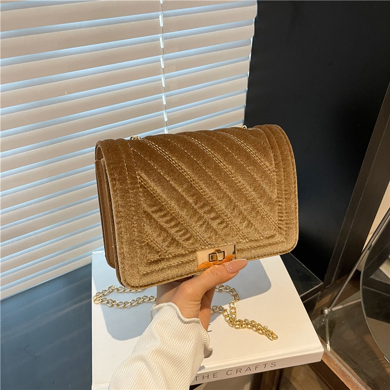 韩版洋气时尚链条斜挎包简约小方包女2025新款夏季简约休闲单肩包