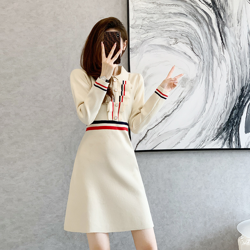 针织连衣裙女2025秋冬季小香风新款撞色翻领长袖毛衣打底A字裙子