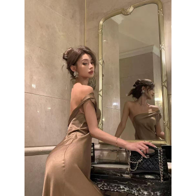 法式连衣裙高级感party小礼服斜肩缎面生日裙子性感露背包臀长裙