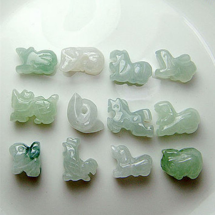 玉石缅甸翡翠散珠十二生肖雕刻 玉器精雕玉坠小雕刻散珠送礼纯净
