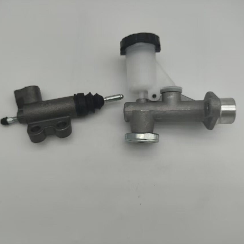 30610-VB000 30620-01J01适用于Nissan途乐Y61离合器总泵离分泵