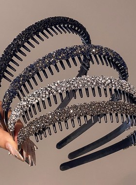 Children's Toothed Headbands Do Not Strangle the Head