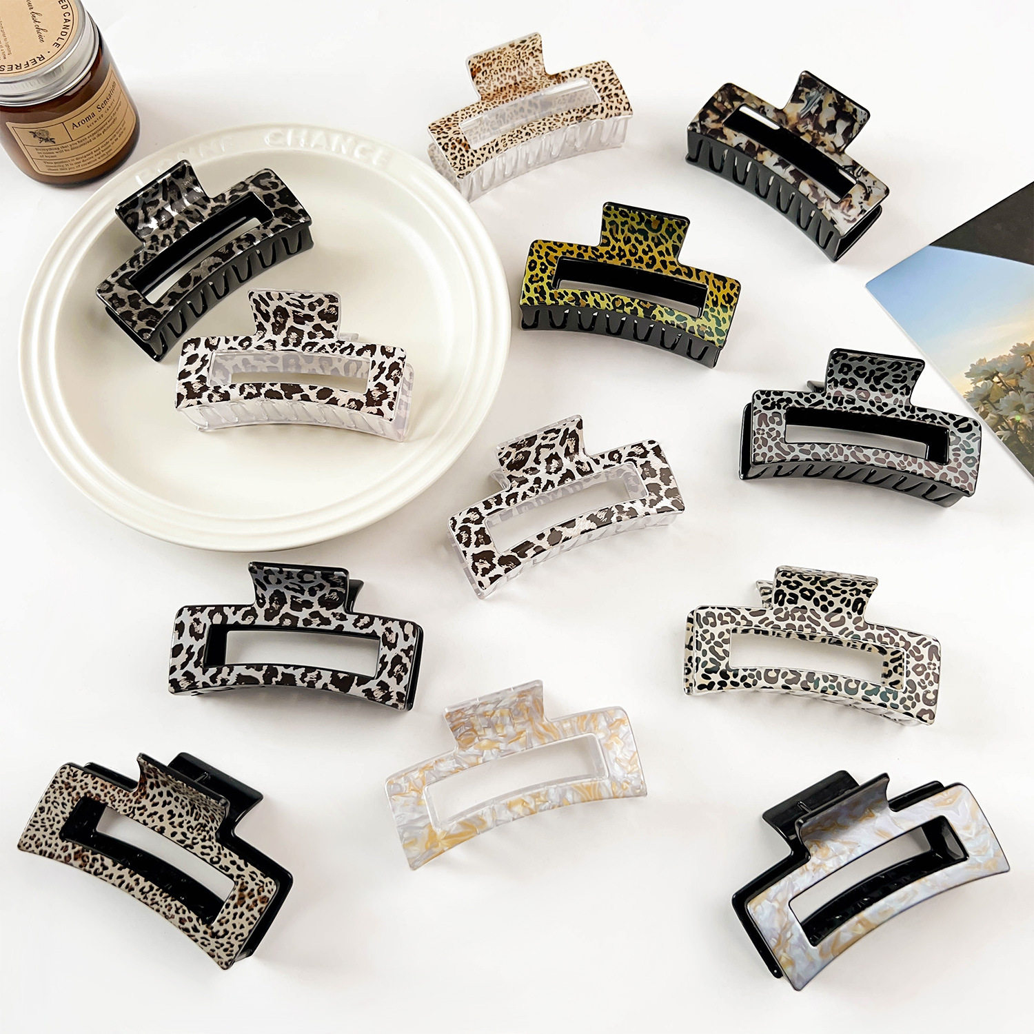 Leopard print shark clip square hollow grip clip