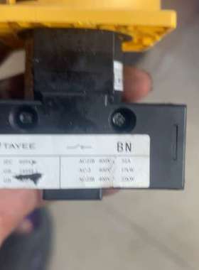 适用TAYEE凸轮通断开关，型号BN，黄色外壳配红色顶盖，功议价