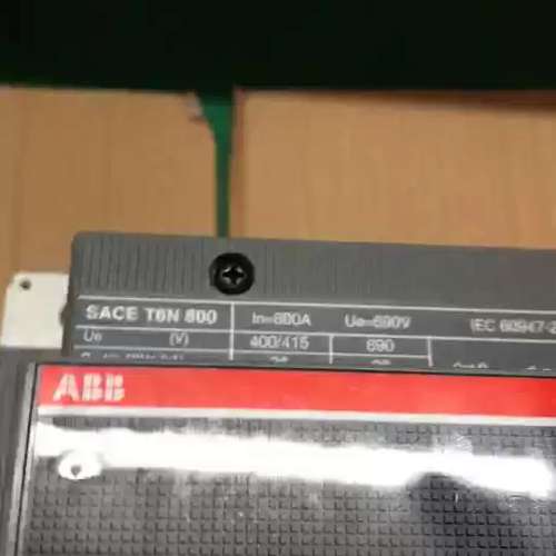 适用  T6N800A电子式断路器带电操成色95新包用议价