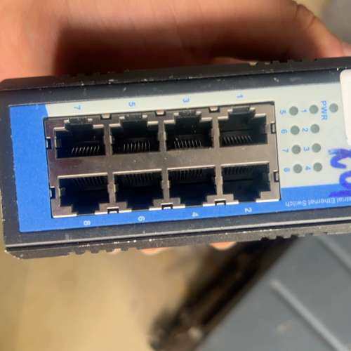 适用宇泰UT-6408GC 8口千兆非网管型以太网交换机，8个网议价