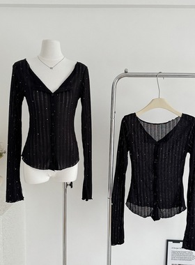 韩版气质黑色微透小翻领细闪烫钻坑条针织衫女秋长袖修身纽扣上衣