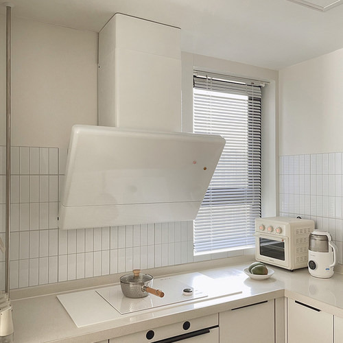 六点半白色油烟机无吊柜