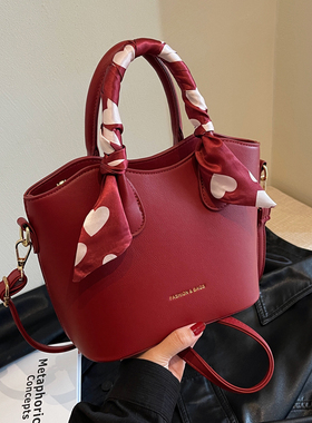 高级感红色包包2026新款婚包女新娘包结婚用红包手提包日常斜挎包