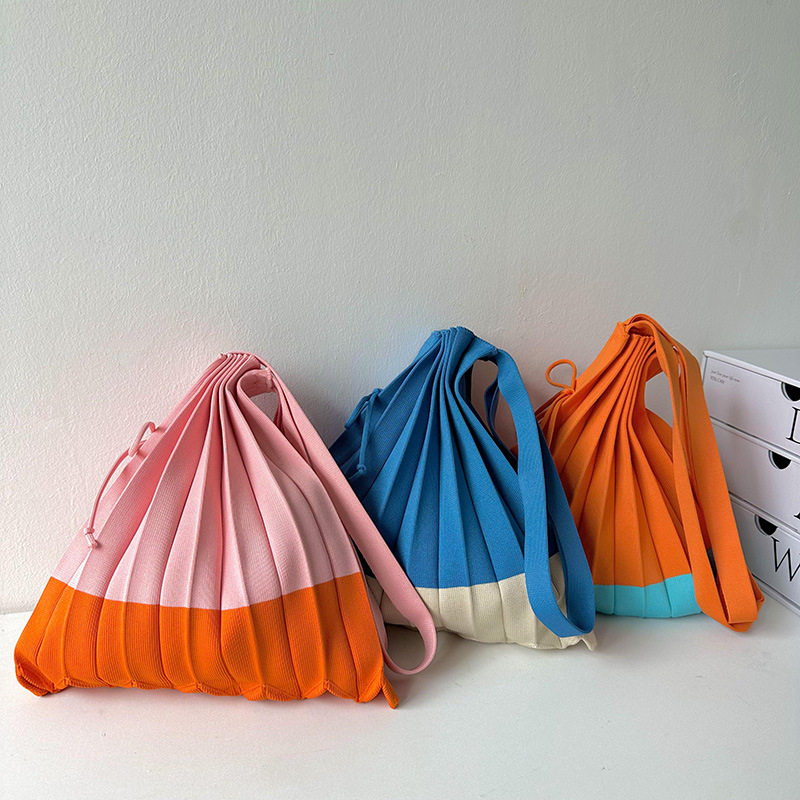 日韩ins拼接皱褶可折叠针织单肩包女士撞色逛街时尚购物袋风琴包