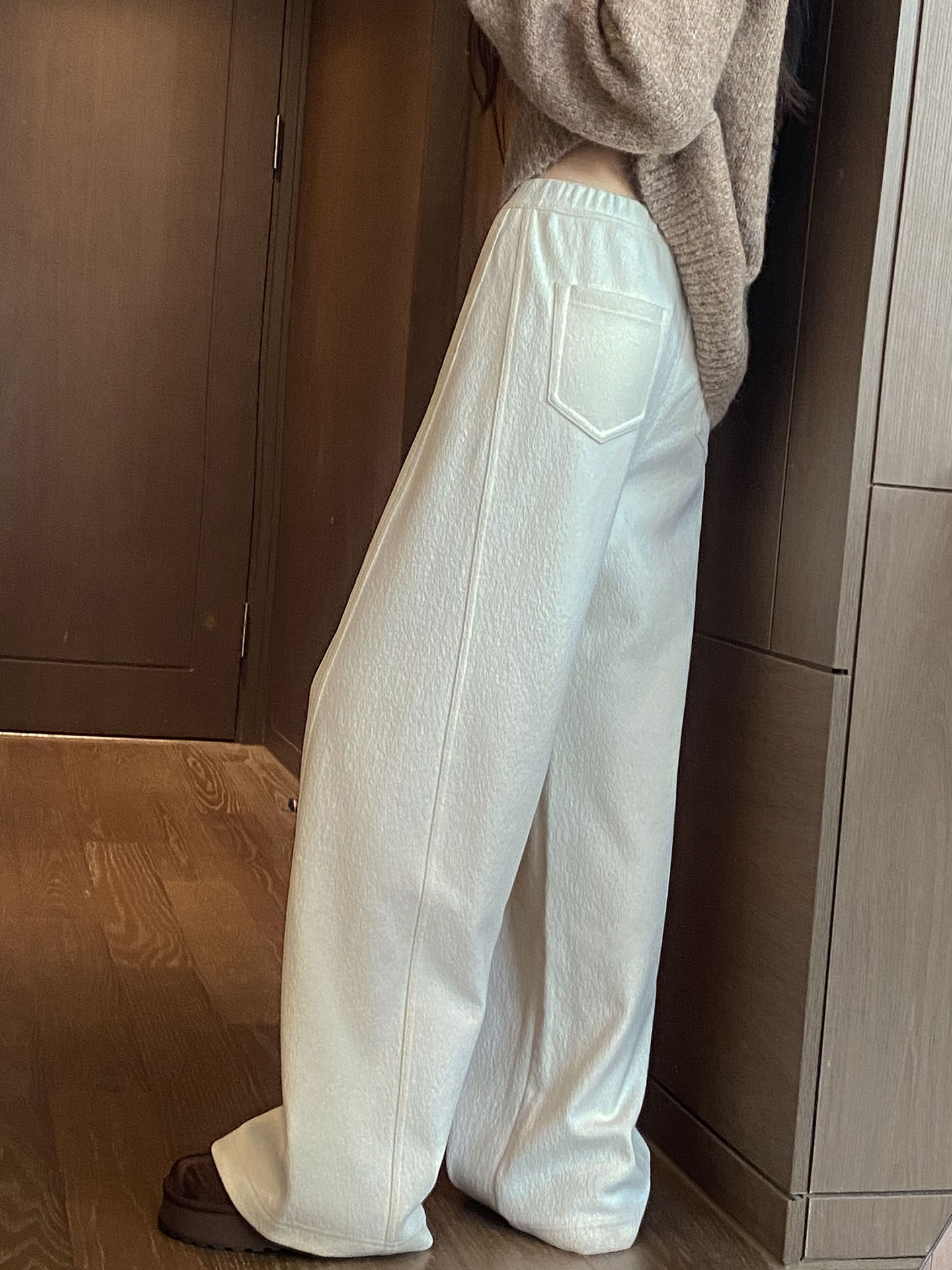 白色窄版阔腿裤女加绒高腰垂感高级羊毛呢弯刀裤休闲直筒裤秋冬季