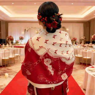 高级感订婚结婚礼服披肩枣红色山茶花婚宴外搭旗袍本命年新年围巾