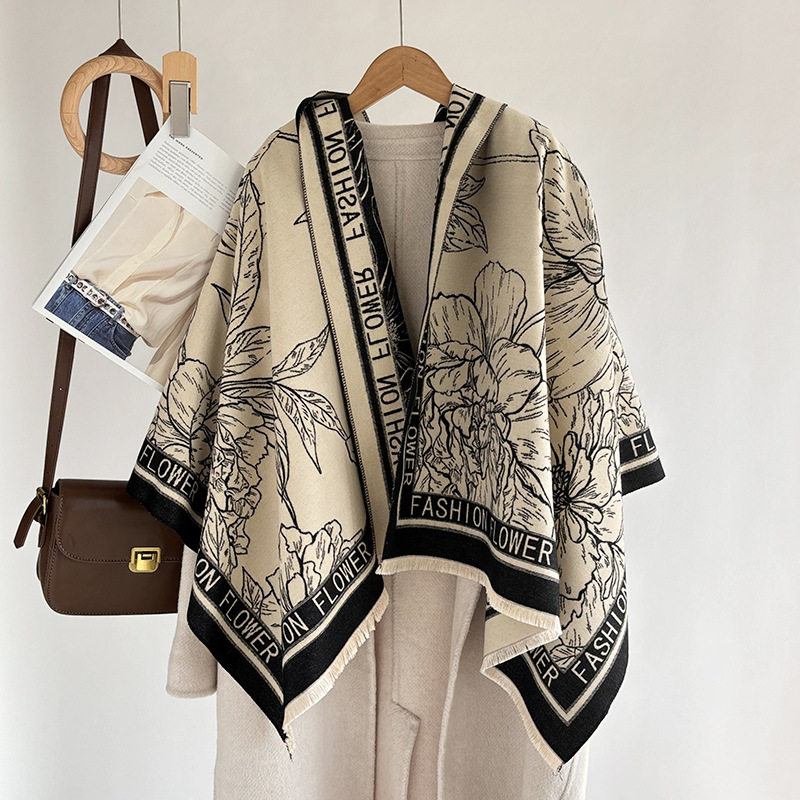 新款山茶花仿羊绒围巾女秋冬高级感双面休闲优雅披肩加厚保暖围脖