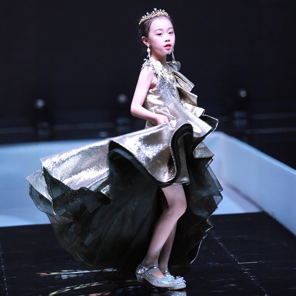 2026新款儿童礼服女童演出服中大童花童金色礼服大拖尾走秀晚礼服