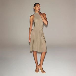 官网现货SKIMS MILKY SHEER高领无袖弹力修身轻盈百褶连衣裙礼服