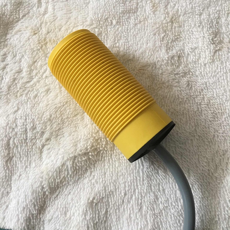 电感式接近开关NI5-S12-AD4X直流二线传感器 感应开关