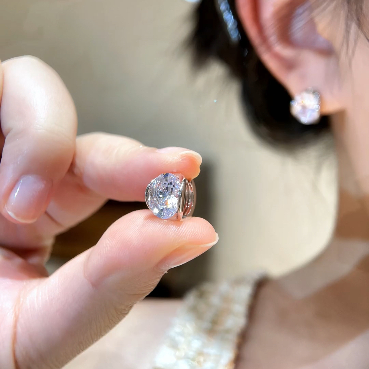 s925银针超闪锆石耳扣夏季新款轻奢气质百搭耳环精致百搭耳钉耳饰