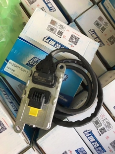 原厂国五六扁针氮氧化物传感器潍柴玉锡云内重汽豪沃重卡解放探头