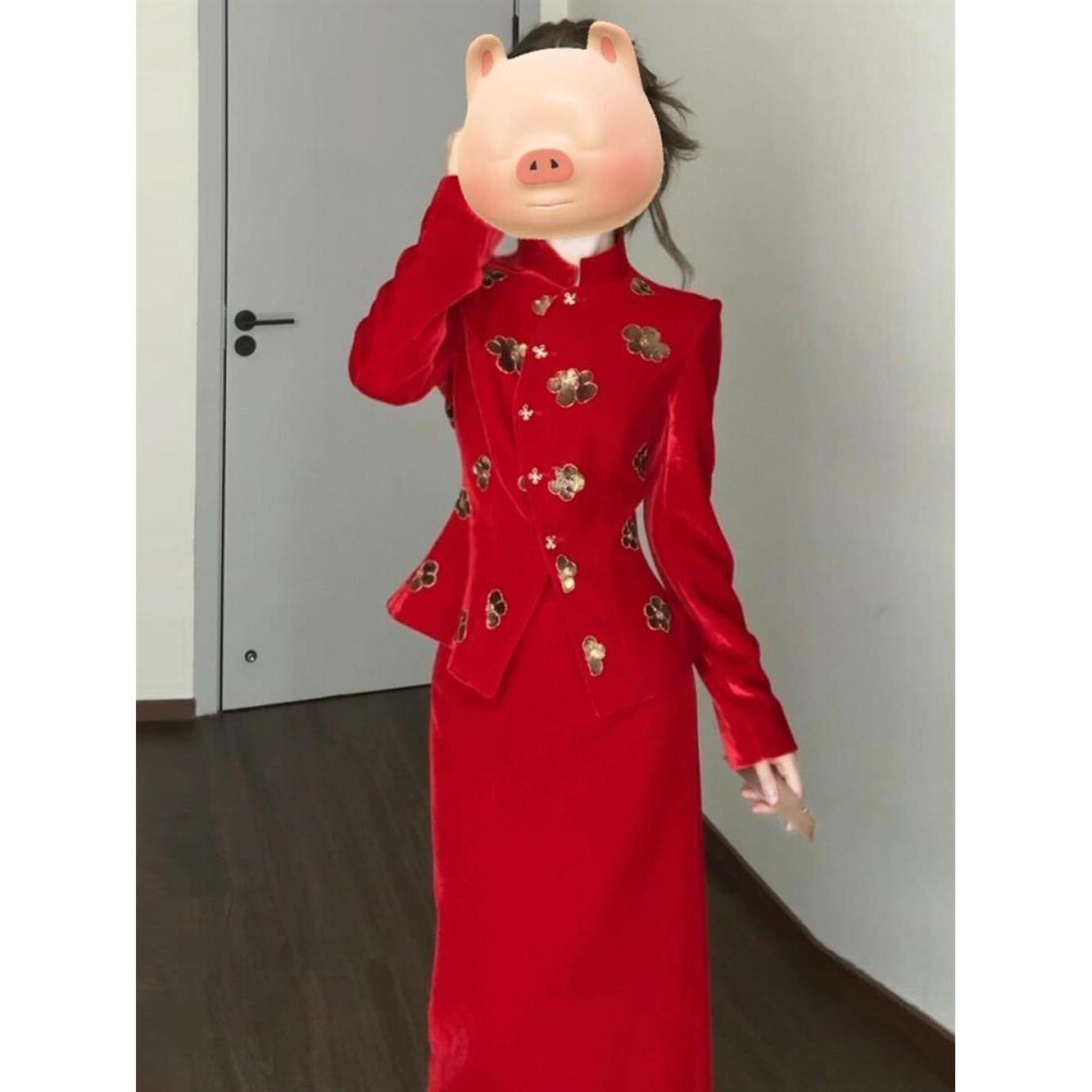 2025早秋超火穿搭一整套高级感新中式国风红色上衣订婚宴会套装裙