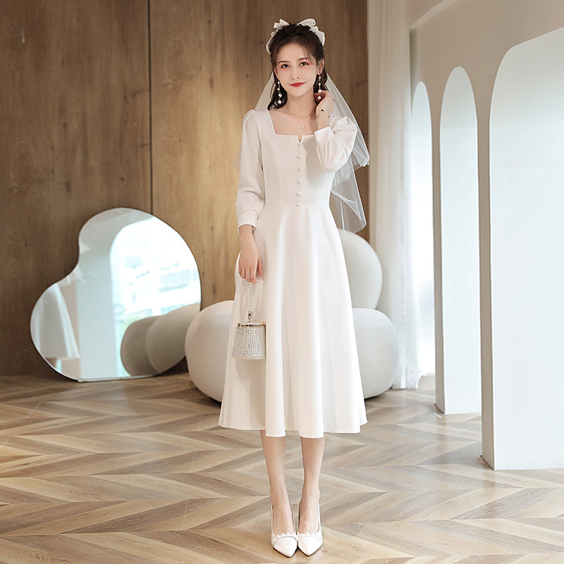 法式小白裙领证秋冬长袖登记缎面简约秋季轻婚纱礼服订婚连衣裙女